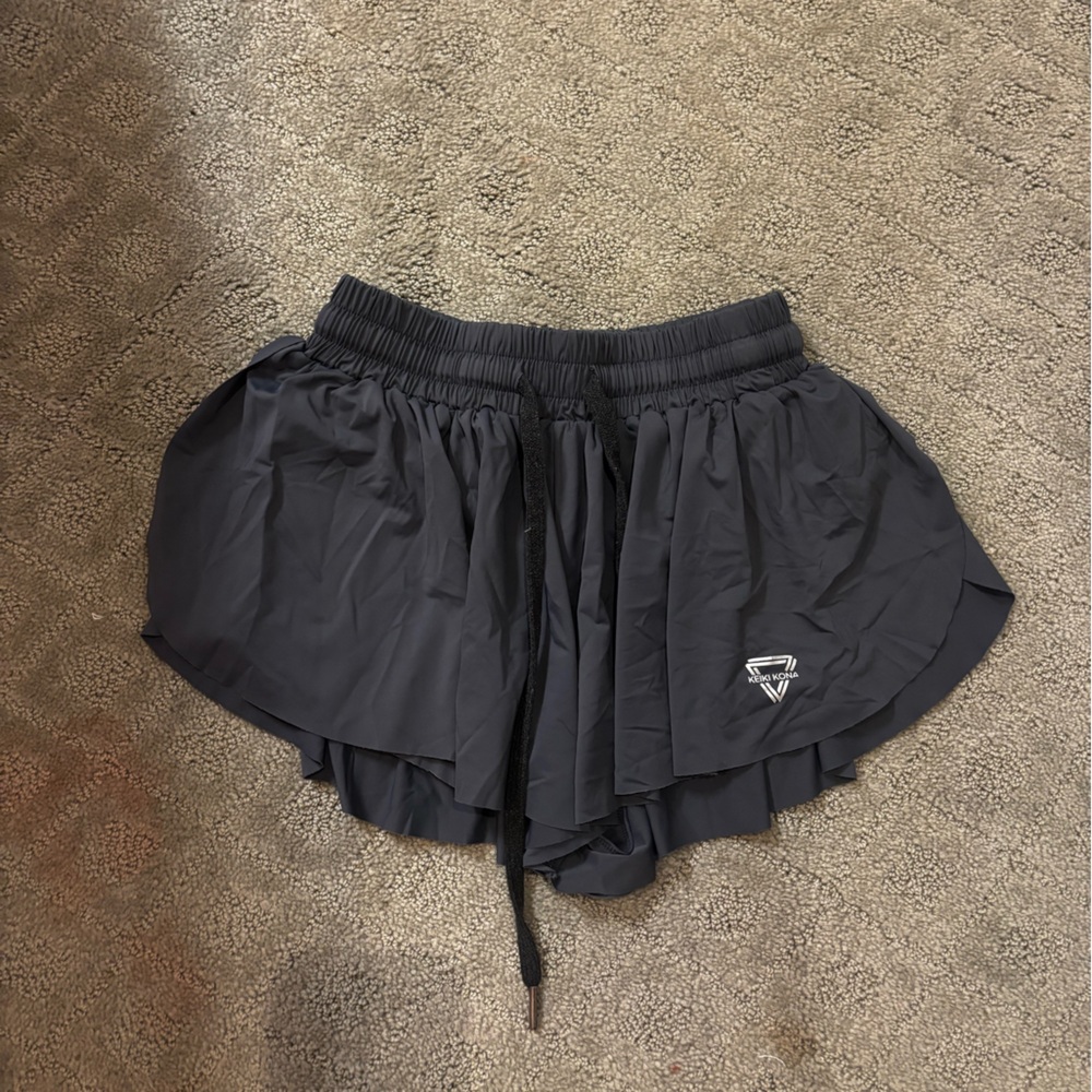 Keiki Kona shorts flowy fitness shorts